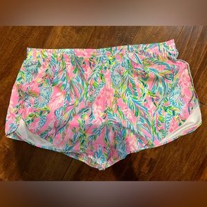 Lilly Luxletic shorts